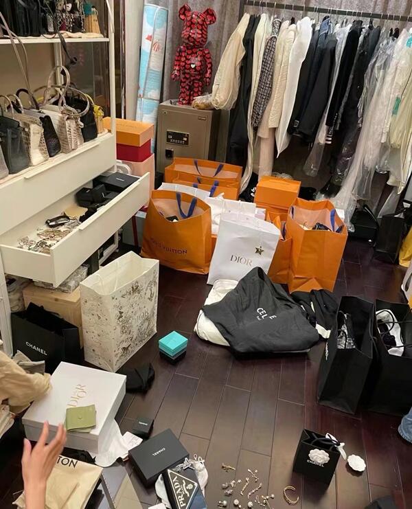 会泽县回收顶奢鞋服